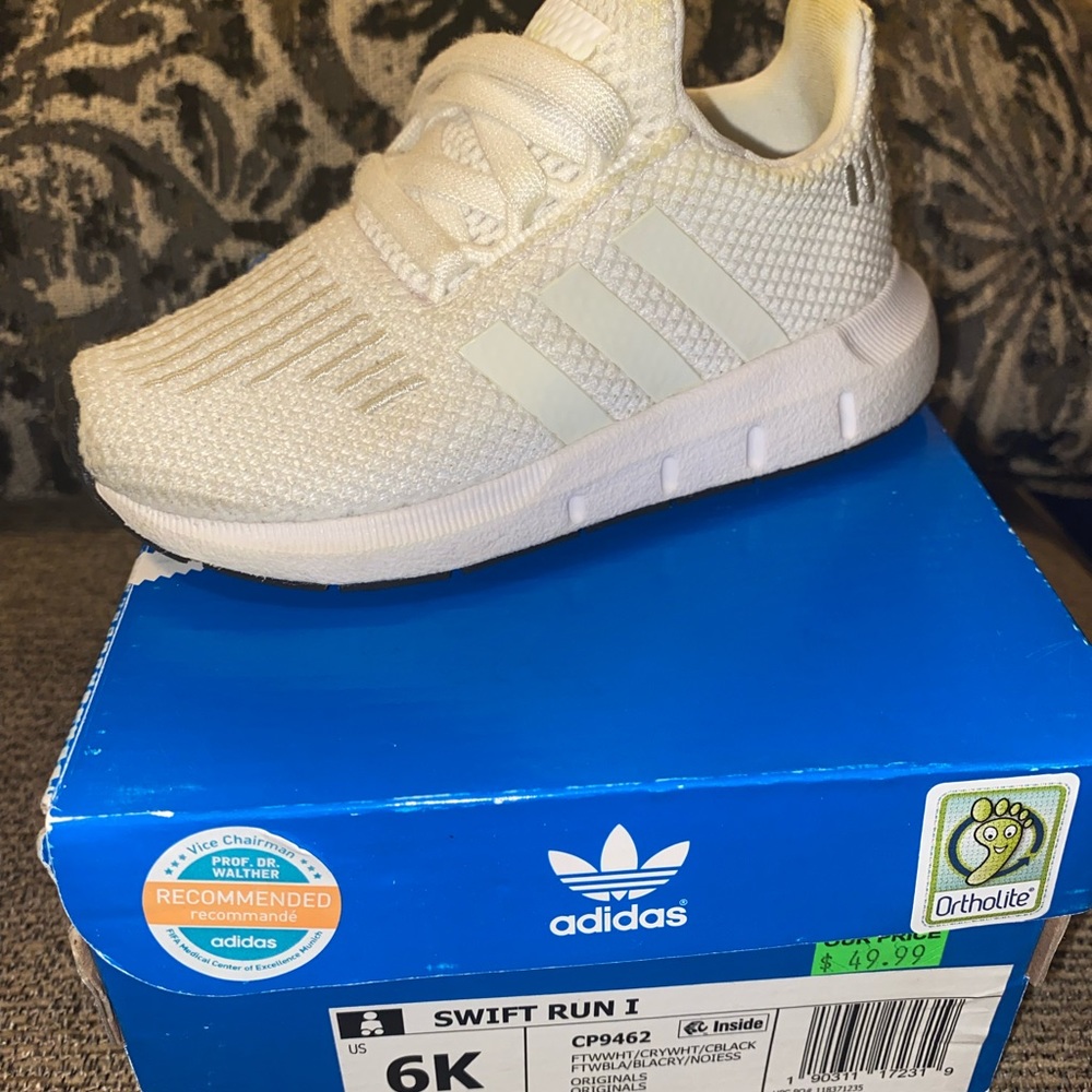 SOLD White Adidas Swift Run 1 Sz 6K (Ortholite)